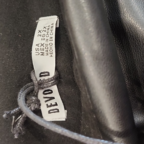 Faux Leather Pants.  Brand New. 2X - Picture 4 of 4